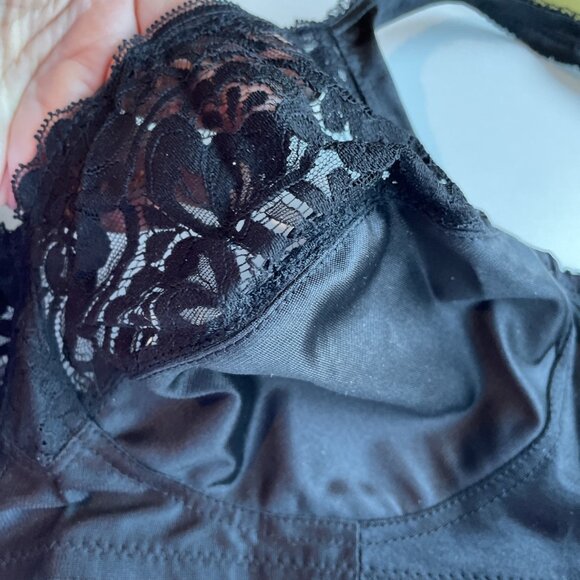 Vintage Fresh Expressions Soft Cup Bra Size 38C Black Lavish Lace Sexy NEW - Picture 6 of 9